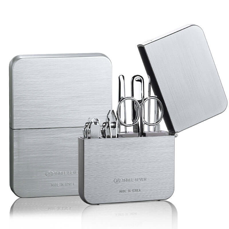 Premium Finger Nail Clippers Set with carbon steel, includes diagonal and flat cut clippers, dead skin shovel in silver case.