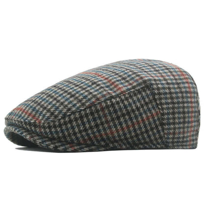 Classic Peaky Blinder Cap with check pattern, combining timeless elegance and modern practicality for sophisticated style enthusiasts.