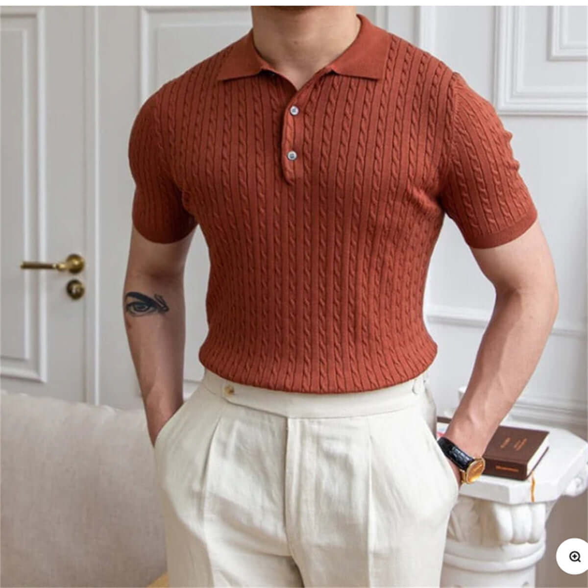Man wearing a stylish short-sleeved polo shirt, perfect for casual outings, showcasing a modern and comfortable loose fit in warm tones.