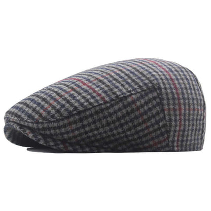 Stylish Peaky Blinder Cap in classic plaid design for timeless elegance and modern fashion appeal.