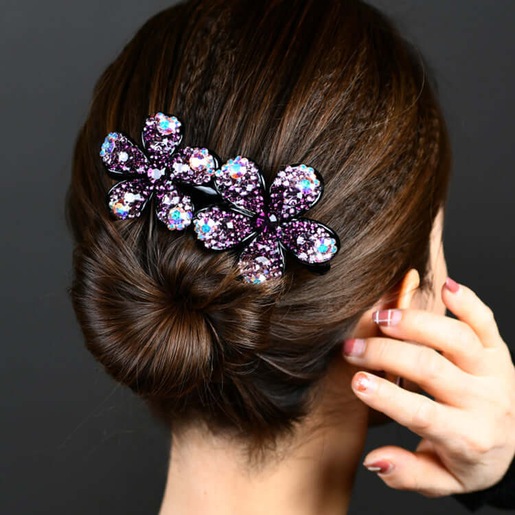 Elegant hair comb ornament with shimmering Austrian diamonds in a bow design, inspired by Korean style, adding sophistication to hair.