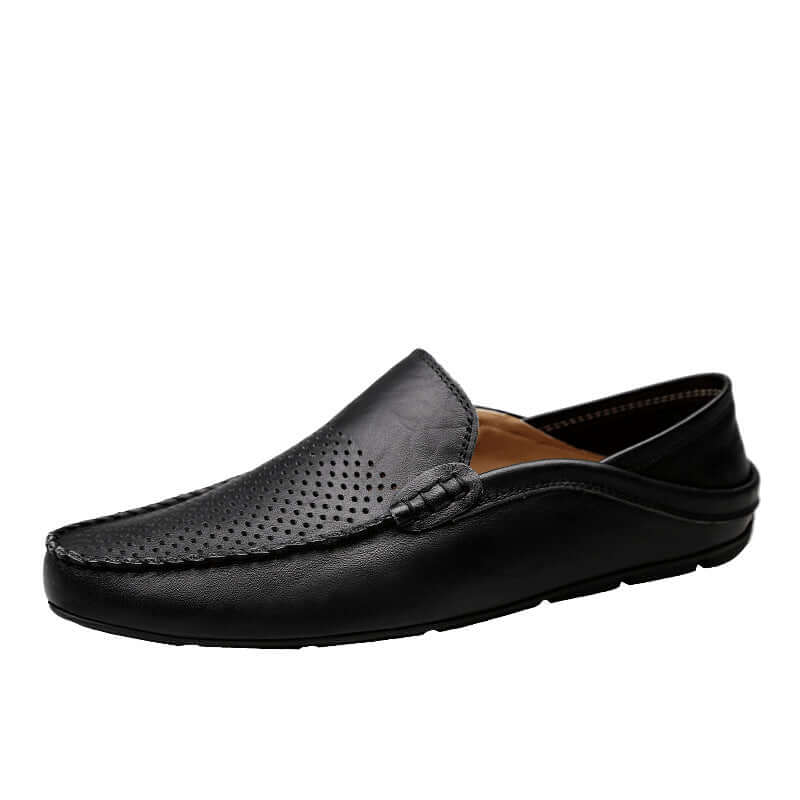 Black Soft Bottom Leather Loafers with round head toe holder, showcasing casual design and premium craftsmanship for style and comfort.